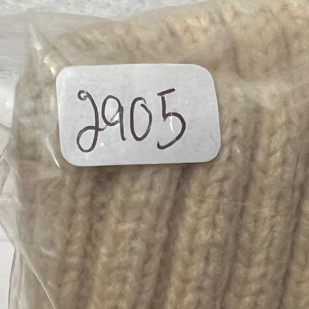 Linda Richards New York Cream Ribbed Knit Beanie Genuine Fur Pom Pom Hat